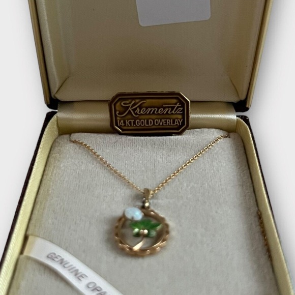 Vintage Krementz 70s 14 KT Gold Overlay Genuine Opal Green Leaf Pendent Necklace - Picture 8 of 12